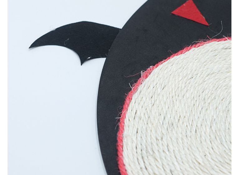 Bat-Shaped Cat Scratcher – Sisal Rope Claw Grinding Mat with EVA Base