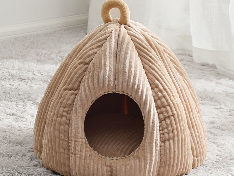 Enclosed Pet Mat for Keeping Warm in Winter