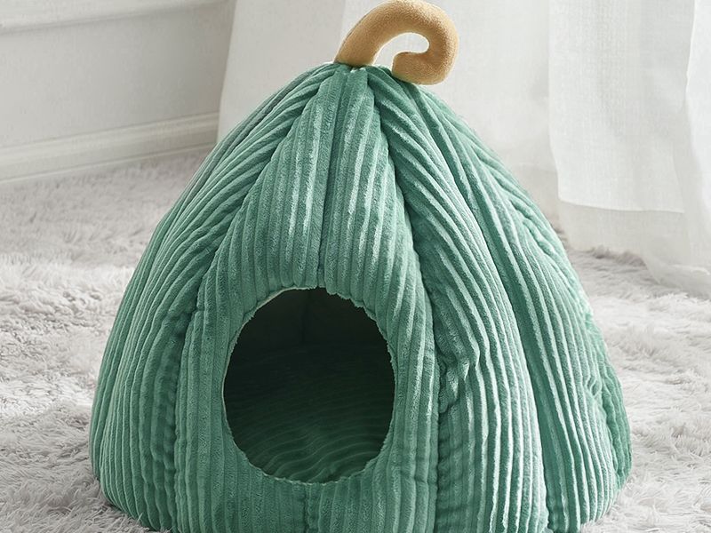 Enclosed Pet Mat for Keeping Warm in Winter